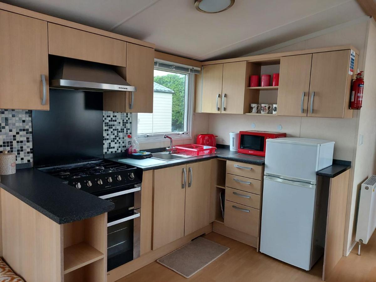 6 Berth Pet Friendly Caravan On Sandy Glade Berrow Bagian luar foto