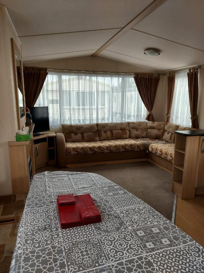 6 Berth Pet Friendly Caravan On Sandy Glade Berrow Bagian luar foto